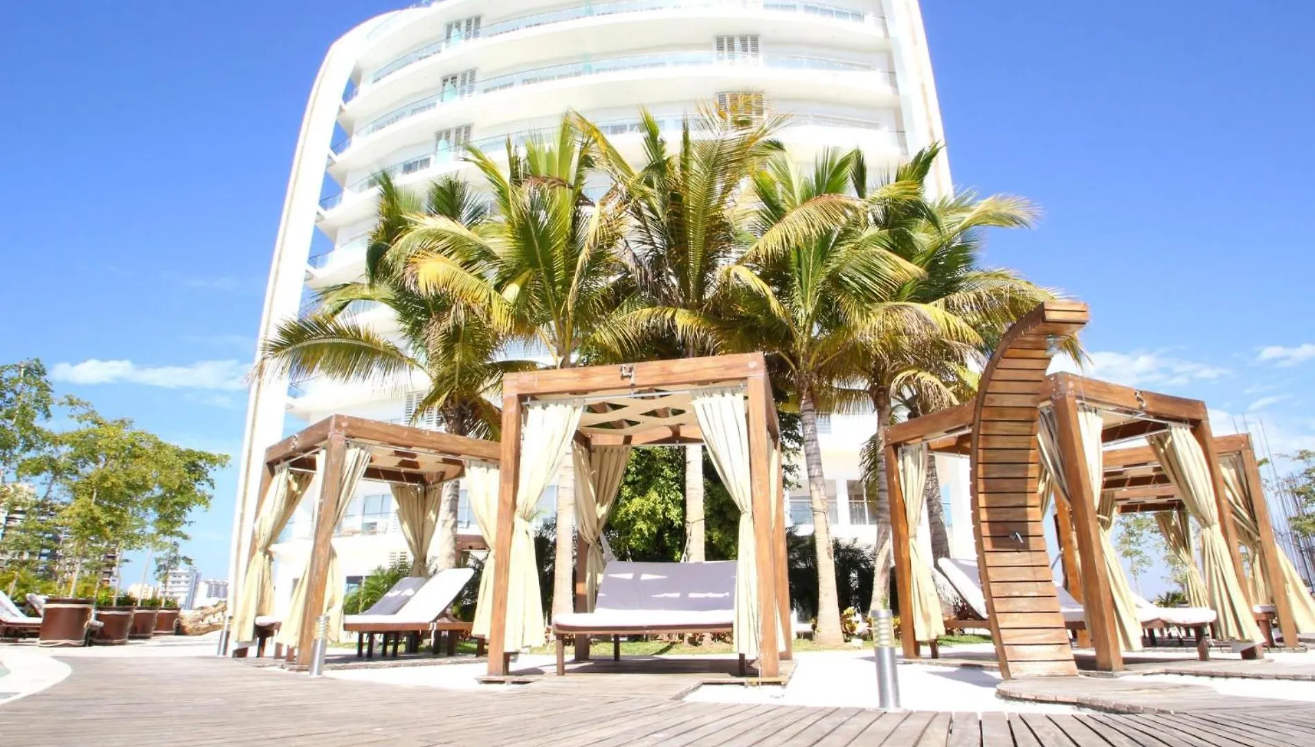 Stunning Marina Condo With Pool Gym And Restaurant Масатлан